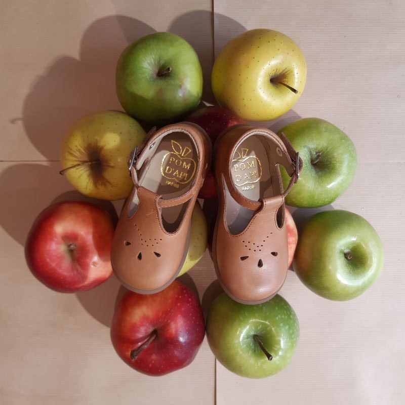 POM D'API stand up salome premiers pas cuir de pomme camel – Image 2
