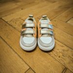 SHOOPOM TEAMS NEW EASY white orange chaussure basse velcros