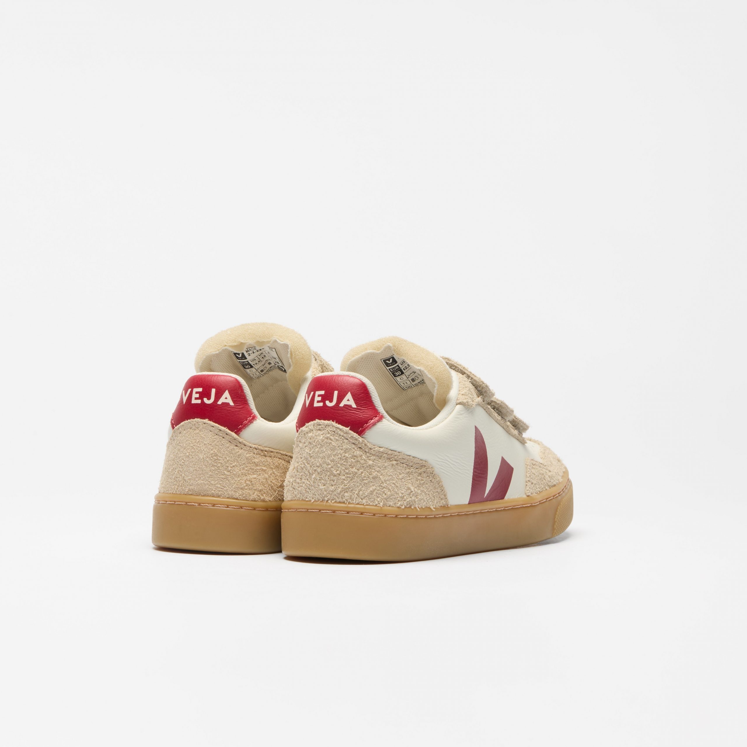 VEJA SMALL V-90 PURE PEPPER ALMOND – Image 4