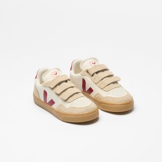 VEJA SMALL V-90 PURE PEPPER ALMOND