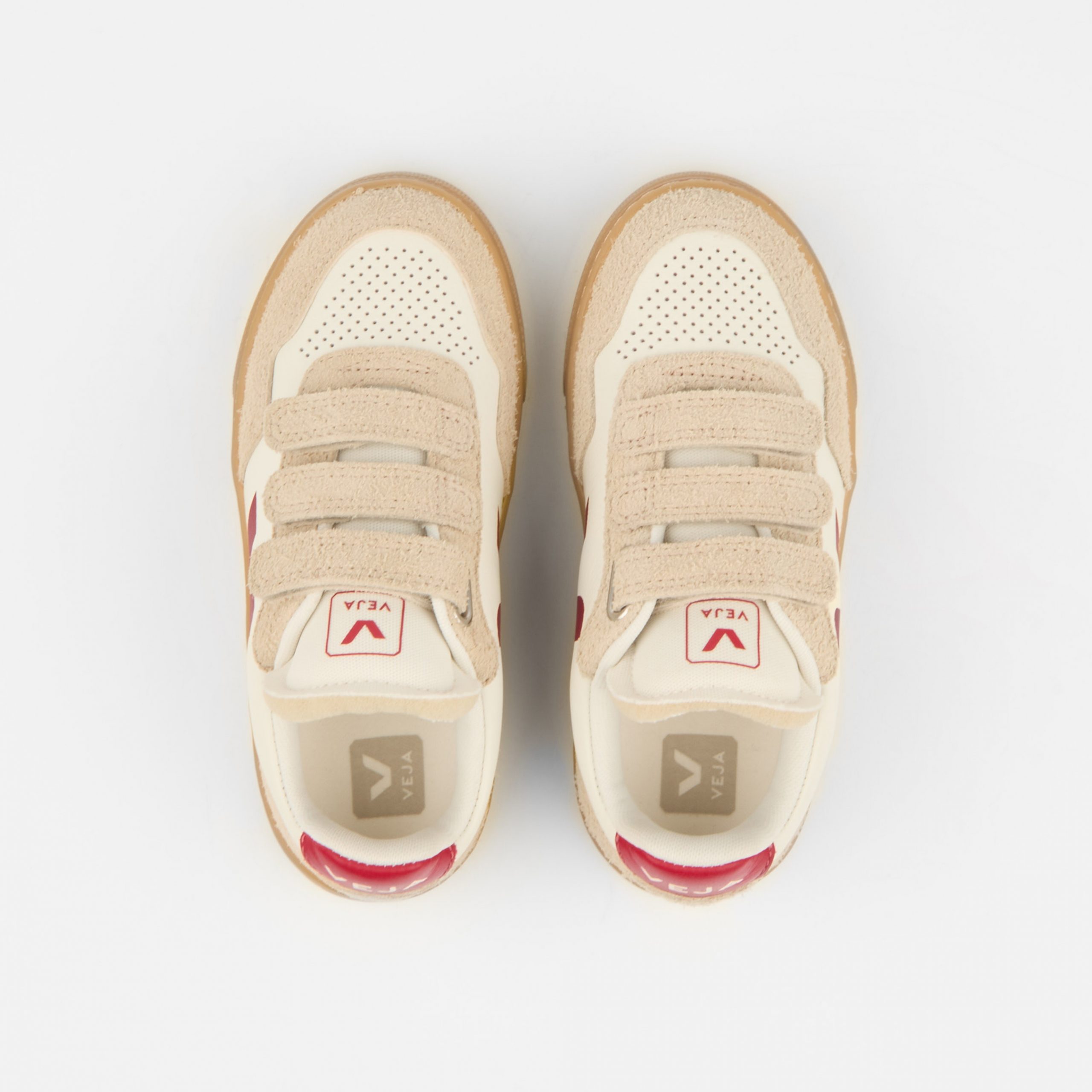 VEJA SMALL V-90 PURE PEPPER ALMOND – Image 5
